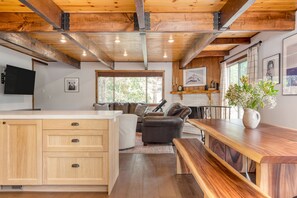 Interior - Updated + Chic 4BDR w/ Large Deck, Close to the Lake | Avalon Pines by AvantStay (Big Bear Lake)