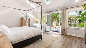 5 soverom, skrivebord, strykejern/-brett og wi-fi (inkludert)