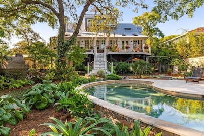 SERENITY SHORES Private Luxury 5-Level Tropical Oasis, Pool, Steps to Beach