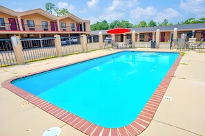 BBQ/picnic area - OYO Hotel Opp Al, Floral Hwy (Opp)