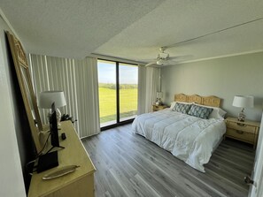 2 bedrooms, iron/ironing board, free WiFi, bed sheets - Spacious Beachfront Condo just steps away from ocean and pool (Atlantic Beach)