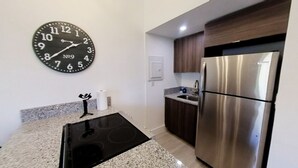 Unclassified image, 5 of 8, button - 852 1 Bedroom 1 bathroom apartment (Miami)