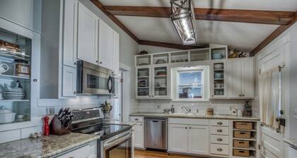 Edengate~ Quiet Country Charm in the Heart of Texas