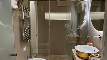 Vasca, vasca idromassaggio, bidet