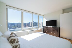 Unclassified image, 5 of 8, button