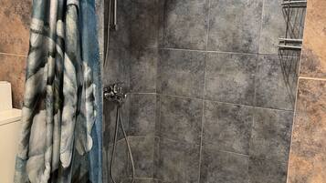 Shower, hair dryer, bathrobes, slippers