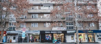 3 ROOMS, Loft Apartment, Right in CENTER!!