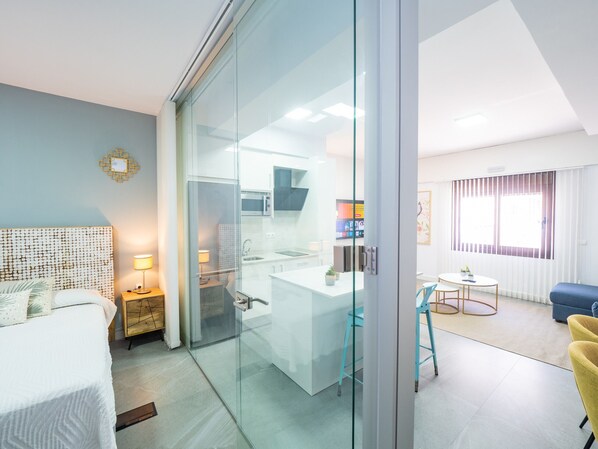 1 غرفة نوم ومكواة/لوح كي وواي فاي مجانًا وملاءات أسرّة