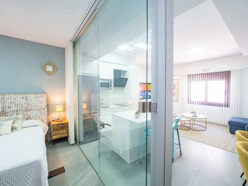 Cubo's Boutique Urban Deluxe / free wifi / city center / modern