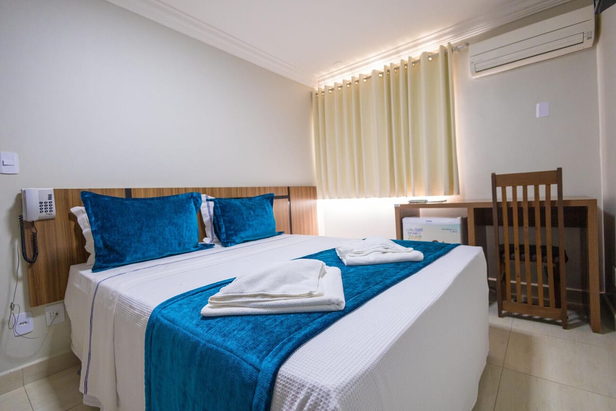 In-room safe, free WiFi