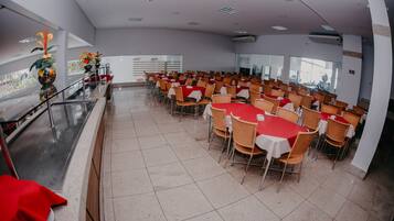 Gratis frukostbuffé varje dag