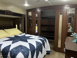 2 bedrooms, free WiFi, bed sheets