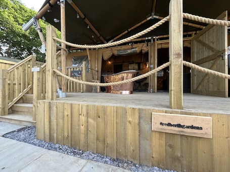 Premium Tent, Private Bathroom, Garden View | Exterior. Lion King Safari Tent