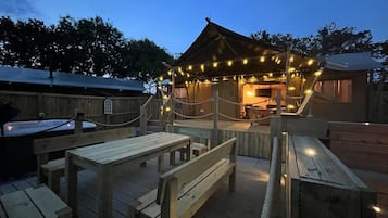 Tält Premium - privat badrum - utsikt mot trädgården | Exteriör