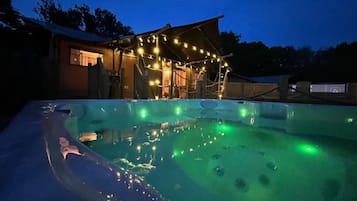 Tienda de campaña Premium, baño privado, vista al jardín | Exterior