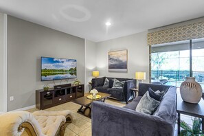 TV, DVD player - New Listing! Windsor At Westside Resort, 8mi to Disney & 15mi to Universal - FS370727 (Kissimmee)