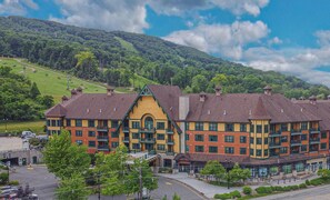 Exterior - Heated Pool Hot Tubs Sauna Gym Patio Mtn Front Appalachian @ Mtn Creek #118 (Vernon)