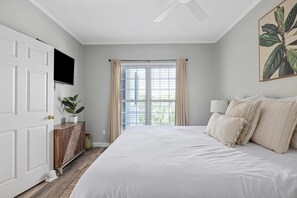 3 chambres, fer et planche à repasser, accès à Internet, literie fournie