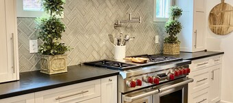 Exquisite house  .8 miles from Quail Hollow (Wells Fargo Championship)