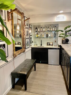 Bar (in der Unterkunft)