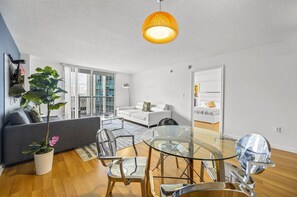 TV - The Club 2322 · Amazing cozy Condo in Brickell Miami (Miami)