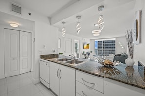 Interior - The Club 3305 · *High Floor Superb Unit In the Heart Of Brickell* (Miami)