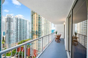 Property grounds - location location location (Miami)