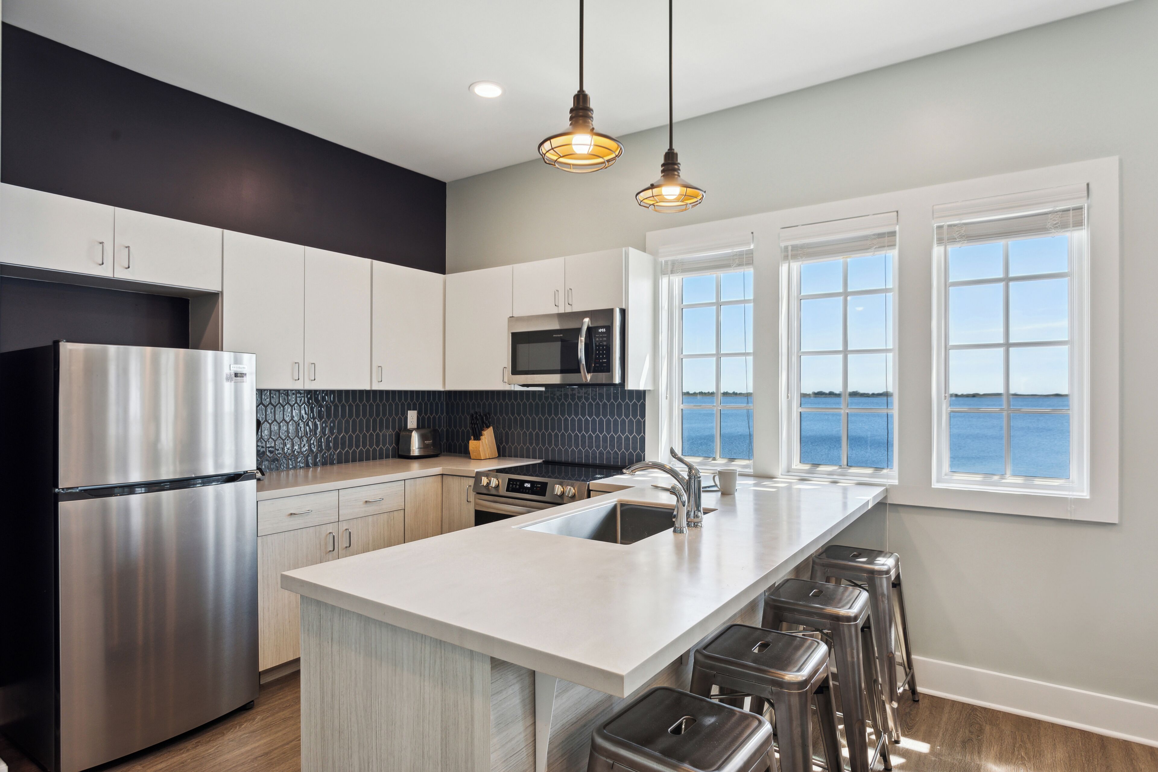 奢华小屋, 3 间卧室, 双浴室, 湖景 | 私人厨房 | 大冰箱、微波炉、烤箱、炉灶