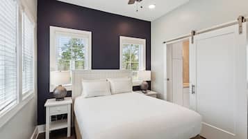 2 bedrooms, pillowtop beds, individually decorated