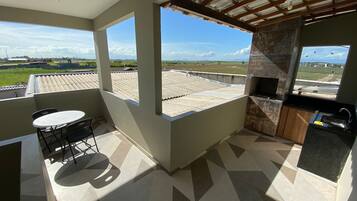 Grand House | Outdoor dining