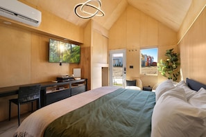 Cabaña, 1 cama de matrimonio grande (Bunkies-The Cut) | 1 dormitorio