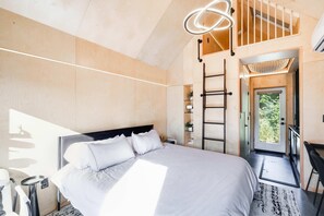 Cabin, 1 King Bed (Bunkies-Old Salt) | 1 bedroom