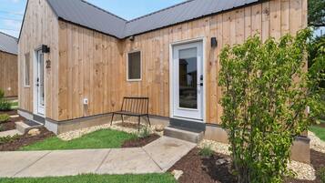 Kabin, Beberapa Tempat Tidur (Bunkies- The Hold) | Eksterior