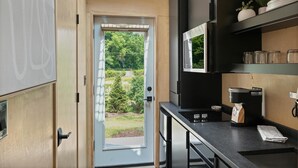 Kabin, Beberapa Tempat Tidur (Bunkies- The Hold) | Dapur pribadi