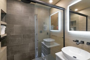 Cabin, 1 King Bed (Bunkies-The Commissioner) | Bathroom - Bunkies-the Commissioner (Ottawa)