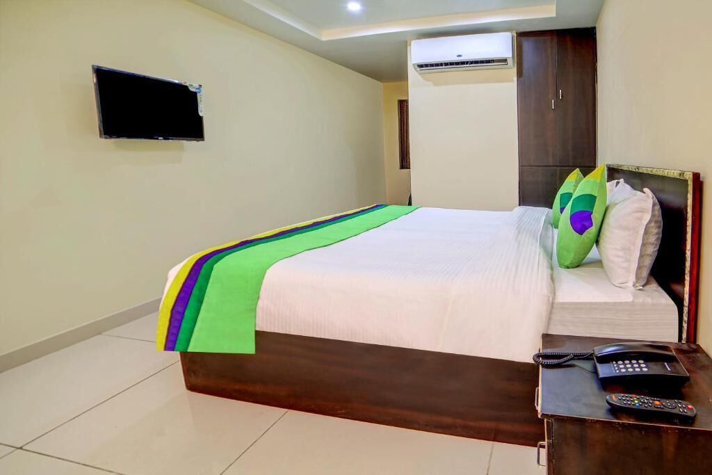 pillow-top beds, desk, laptop workspace, free wifi