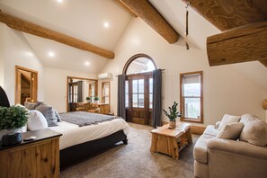 4 室のベッドルーム、インターネット、ベッドシーツ