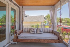 المنطقة المحيطة بالمنشأة