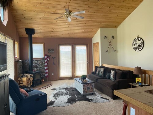 Stunning Secluded Mtn Getaway, Picturesque Views