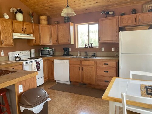 Stunning Secluded Mtn Getaway, Picturesque Views