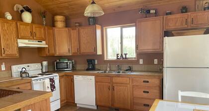 Stunning Secluded Mtn Getaway, Picturesque Views