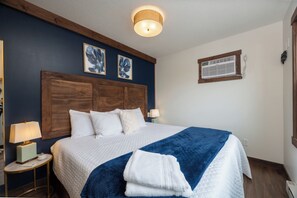 8 habitaciones, escritorio, tabla de planchar con plancha y wifi gratis 