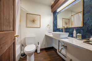 Combined shower/tub, hair dryer, towels - Walk Downtown | Rooftop Patio | Game Room (Prescott)