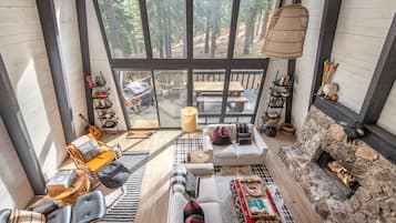 Smart TV, fireplace, video games, books