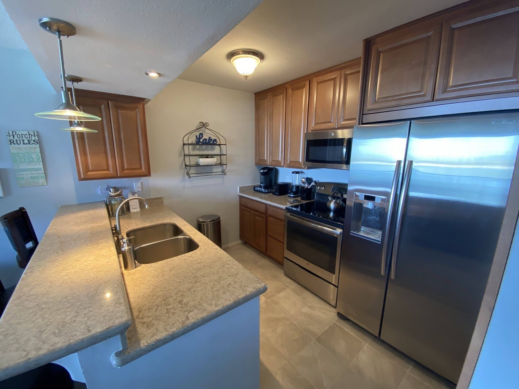 雪櫃、微波爐、焗爐、爐具