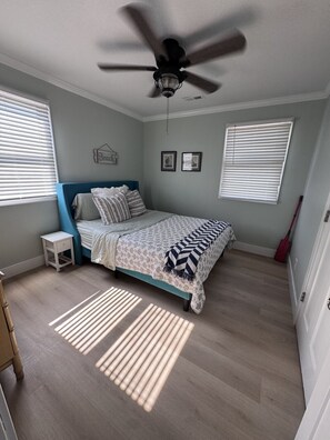 3 bedrooms, desk, travel cot, free WiFi