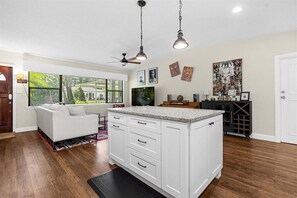 Living area - NEW! ☀Bungalow+Patio+FirePit! Close to Everything! (Winter Park)