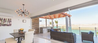 Luxurious private Space close to beach and lagoon