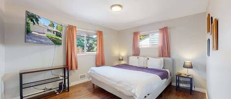 3 chambres, fer et planche à repasser, lit parapluie, Wi-Fi