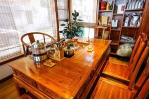 Interior - Shanhai Coffee Inn (Zhangjiajie)